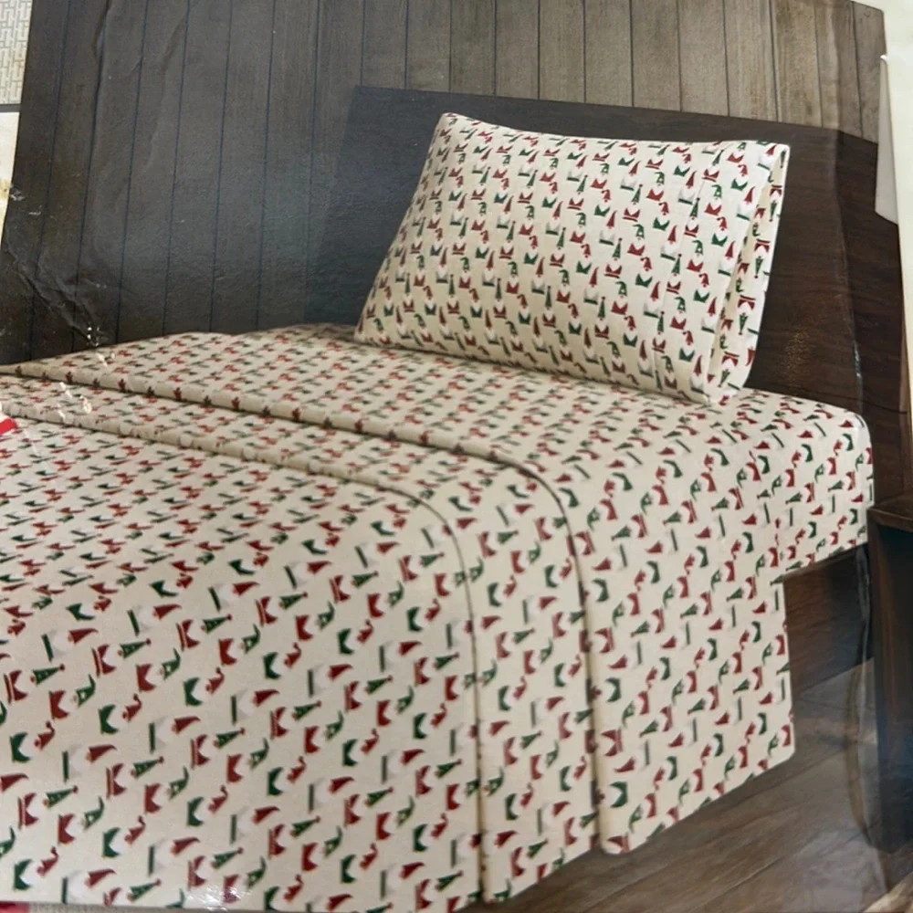 HUNTINGTON HOME GNOME Flannel Sheet Set.